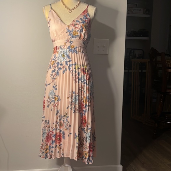 Thirty Thirty Dress. - Picture 2 of 10